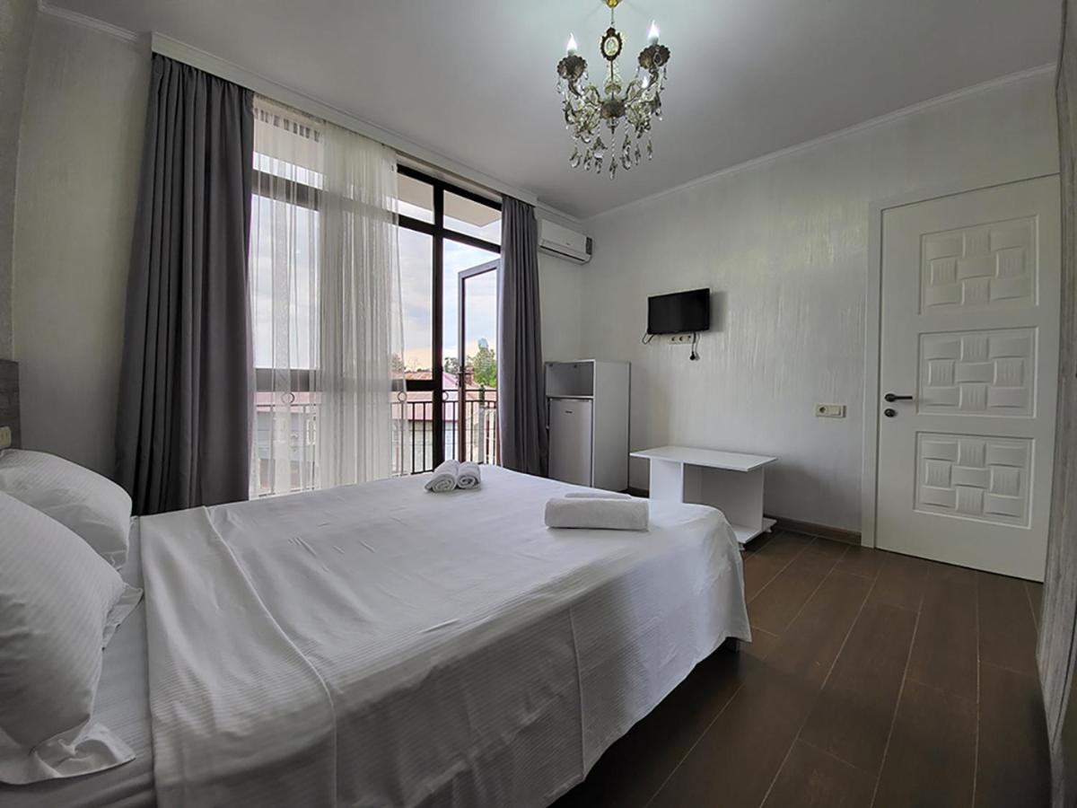 Mite Hotel Чакви Екстериор снимка