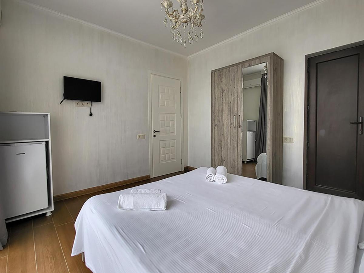 Mite Hotel Чакви Екстериор снимка