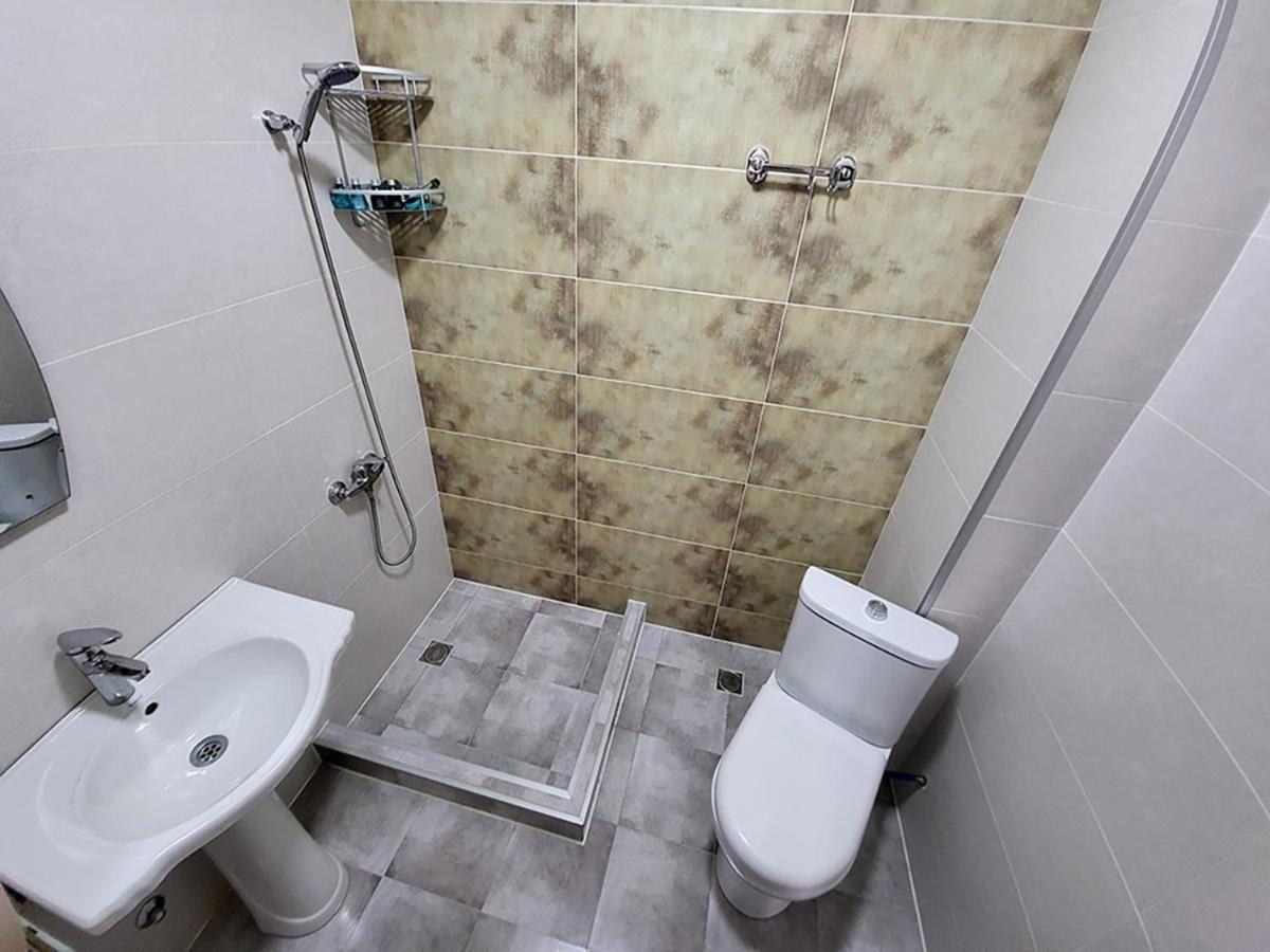 Mite Hotel Чакви Екстериор снимка